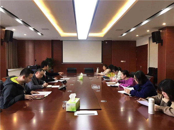 市古鎮(zhèn)公司掀起學習黃群、宋月才等四名同志先進事跡的熱潮