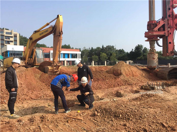 昌南湖北湖西側(cè)要建一個(gè)立體停車場，已經(jīng)開工！