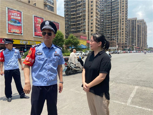 張華勐開展第二次市中心城區(qū)停車管理工作專項(xiàng)調(diào)研活動