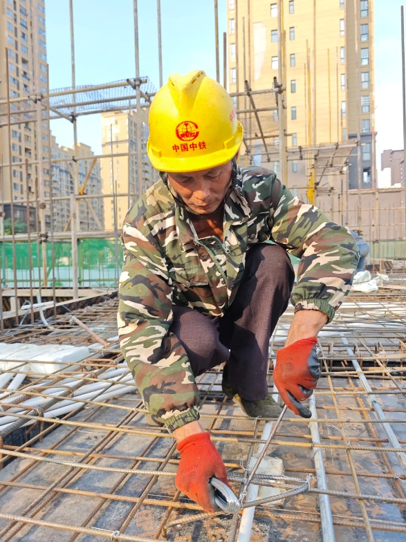 不懼高溫 “熱”力十足！致敬高溫下堅守崗位的古鎮(zhèn)工作者（二）