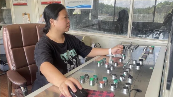 不懼高溫 “熱”力十足！致敬高溫下堅守崗位的古鎮(zhèn)工作者（三）