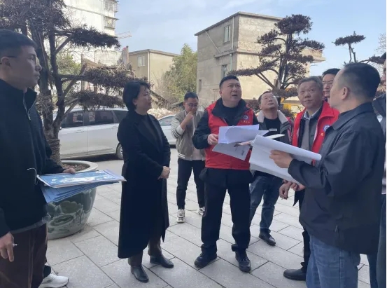 市古鎮(zhèn)投資公司現(xiàn)場聯(lián)動辦公，解決項(xiàng)目辦證難題